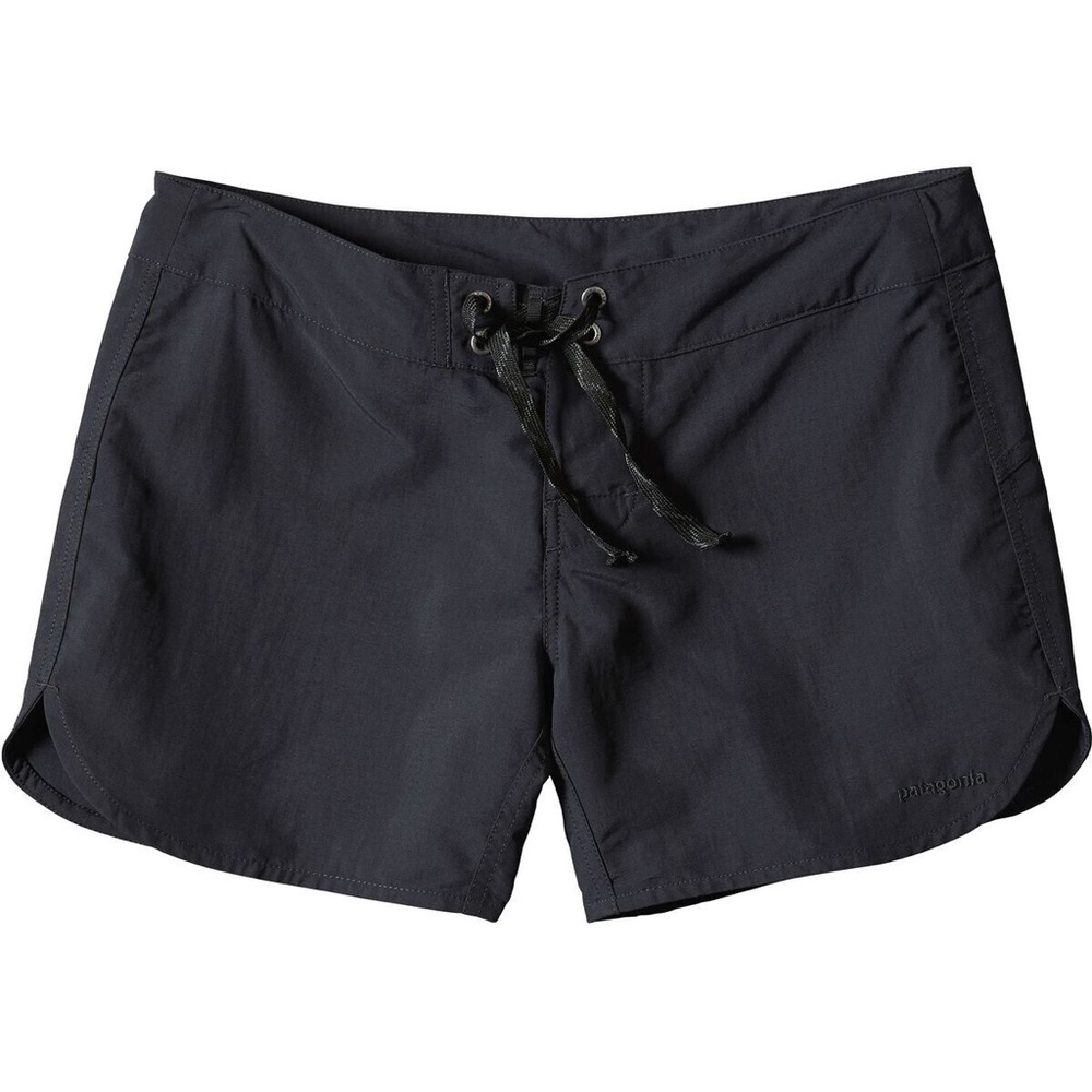 Patagonia Women’s Wavefarer Boardshorts 5” in Black - Size 6